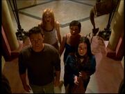 6x14-SistersLeo