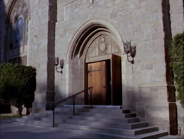 File:Church-primrose-empath.jpg
