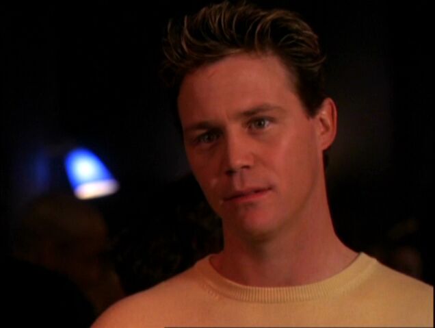File:2x19-Leo.jpg