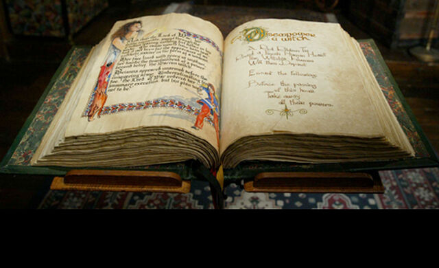 Фајл:Bookofshadows slider.jpg