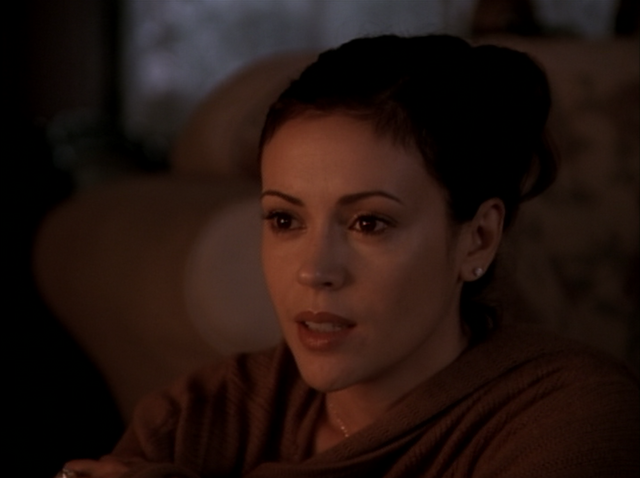 File:8x05PhoebeHalliwell.png