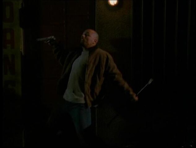 File:Killer-in-alley.jpg