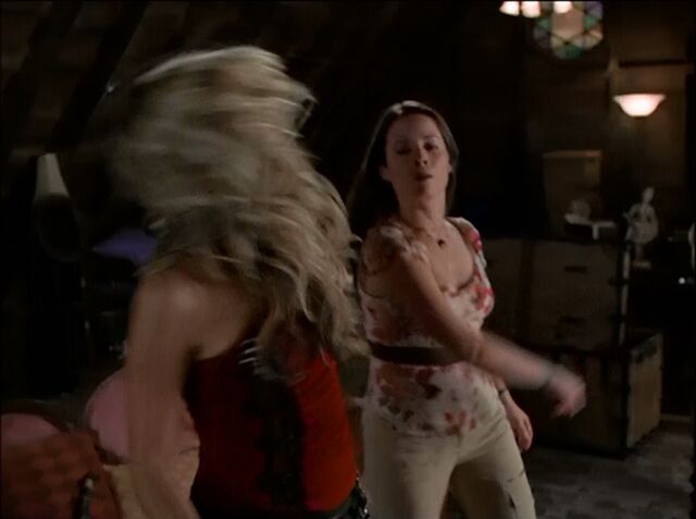 File:Piper punches mabel.jpg