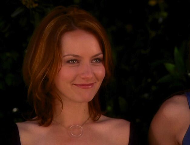 File:7x22-DisguisedPiper.jpg