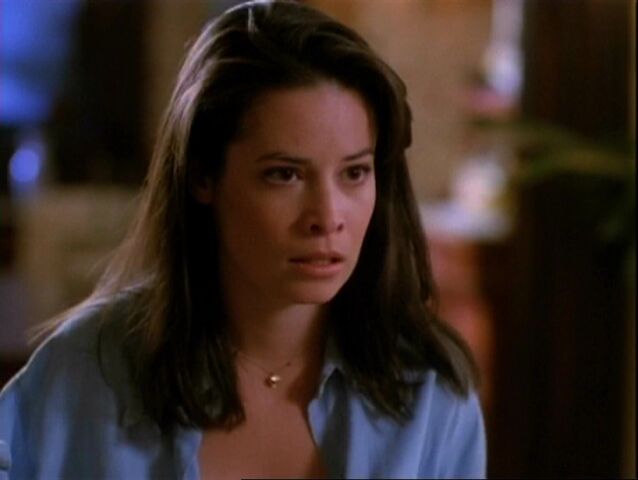 File:1x10-Piper.jpg