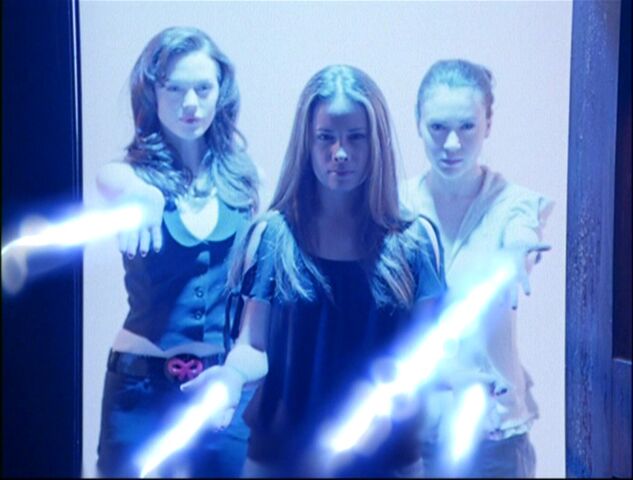 File:8x21-Sisters.jpg