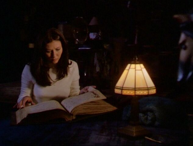 File:3x01-PrueBook.jpg