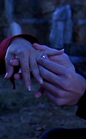 Фајл:6x10-ChrisRing.jpg