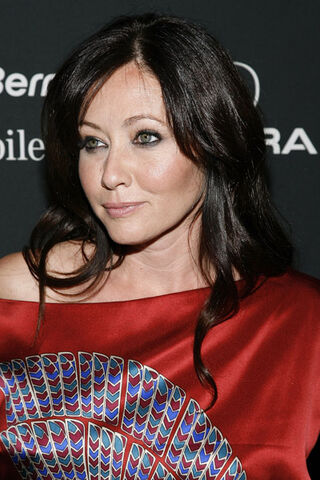 File:Shannen FashionWeek9.jpg