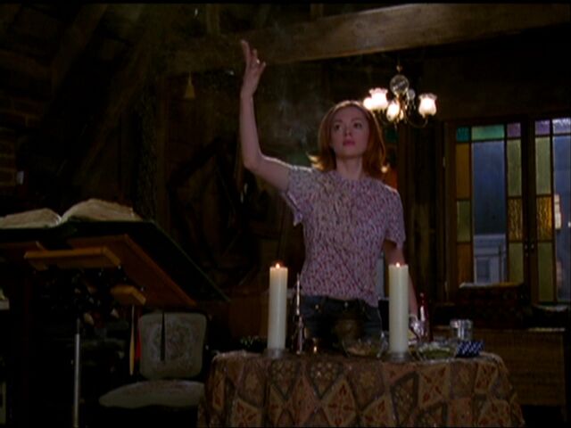 File:Paige Conjures Animals.jpg