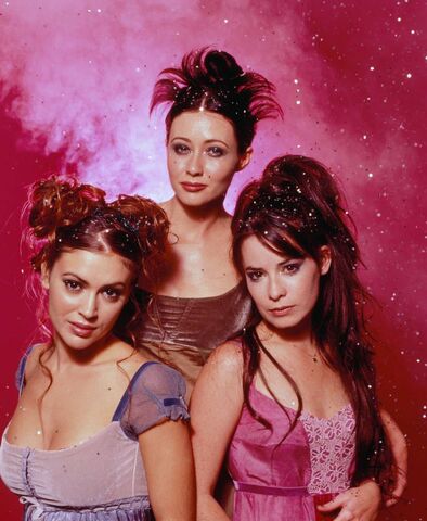 File:Halliwell Sisters (10).jpg
