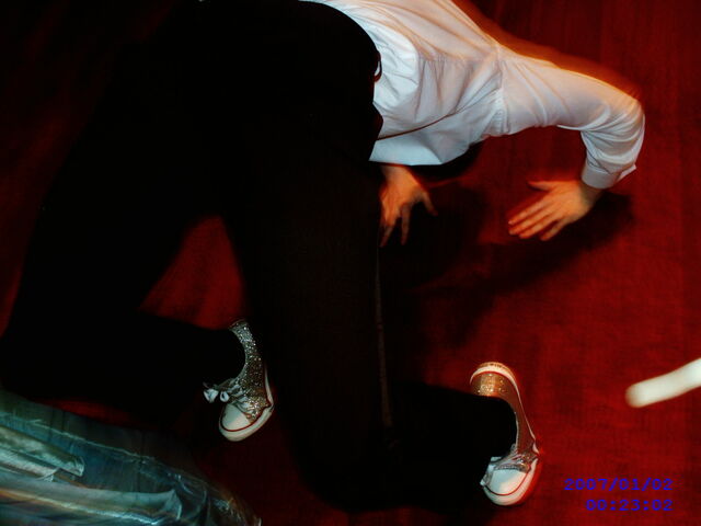 File:Backbend.jpg