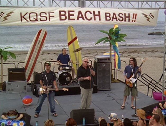 File:6x01SmashMouth.png