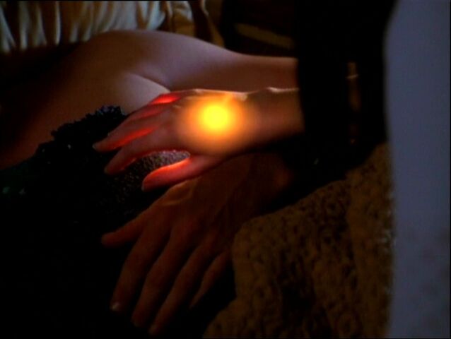 File:1x21-PiperHealing.jpg