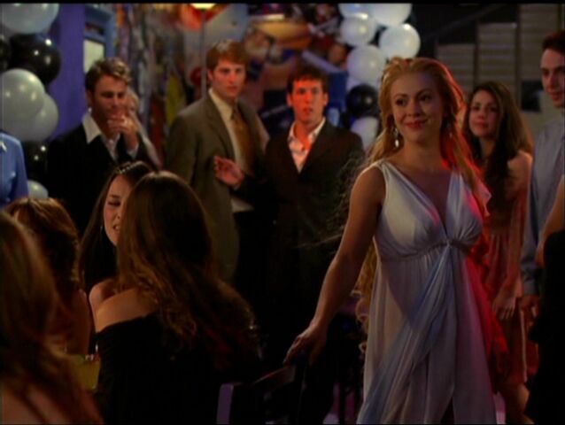 File:PhoebeAphroditeEnchant.jpg