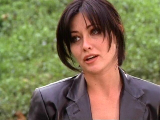File:Prue LeatherJacket1.jpg
