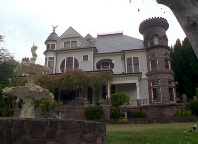 File:2x17-Gail'sHome.jpg