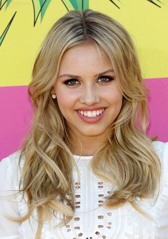File:Gracie-dzienny-26th-annual-kids-choice-awards-01.jpg