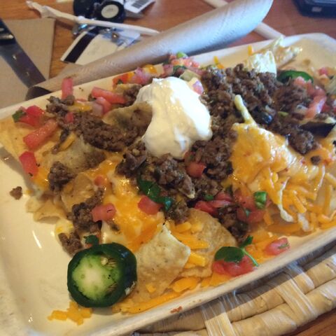 File:Applebee's beef nachos.jpeg