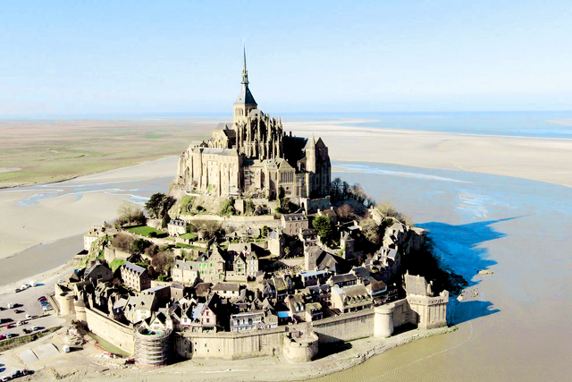 File:AAWikia-10-1.png