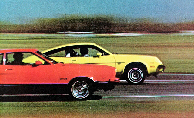 File:1975-chevrolet-monza-2+2-vs-ford-mustang-ii-photo-343510-s-original.jpg