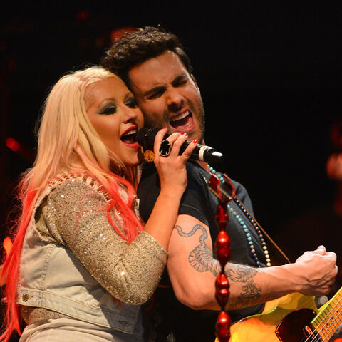 File:Adam-levine-christina-aguilera-weight.jpg
