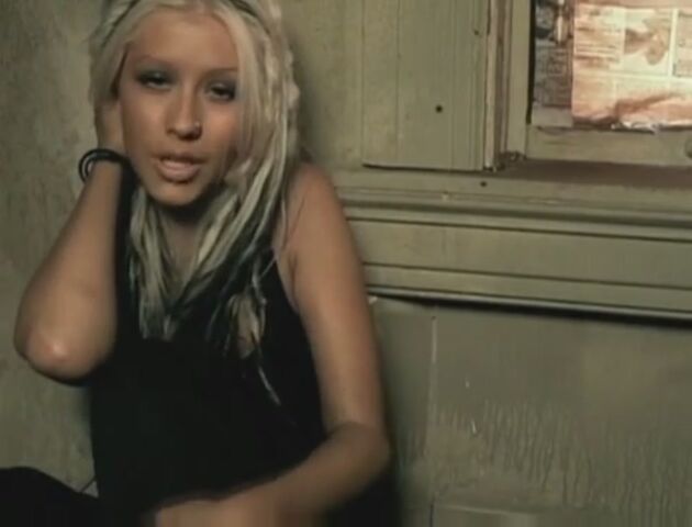 File:Beautiful-Music-Video-christina-aguilera-26416139-893-680.jpg