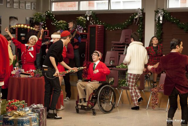 File:Extraordinary Merry Christmas.jpg