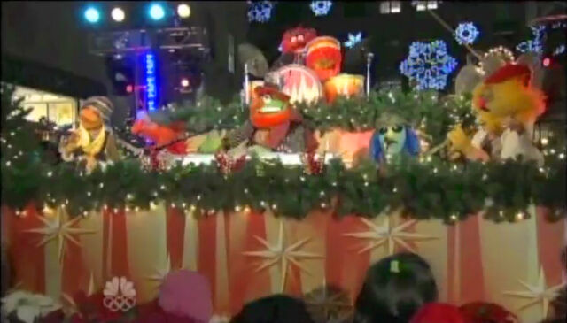 File:ChristmasInRockefellerCenter2009-ElectricMayhem.jpg