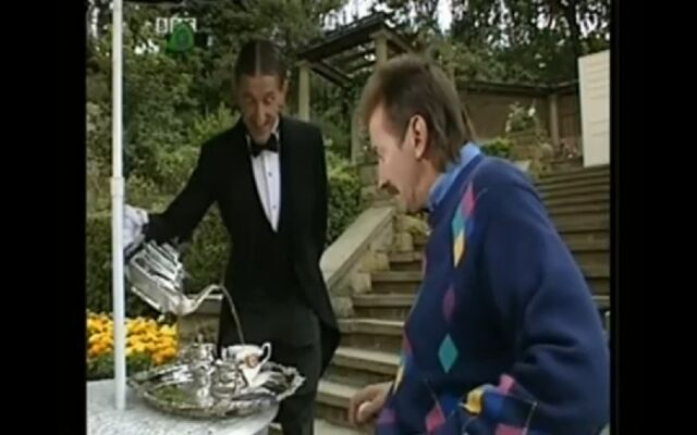 File:Spooks and gardens.jpg