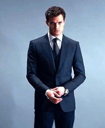 Christian-Grey-fifty-shades-of-grey-37379779-463-562.jpg