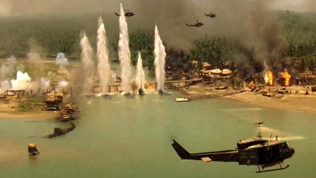 Archivo:Apocalypse-Now-Redux.jpg