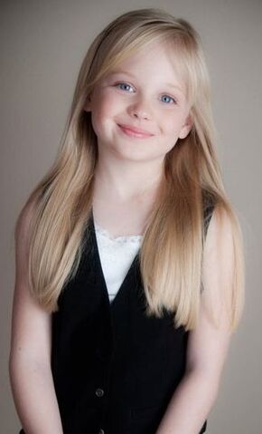 File:Danielle Parker 5b.jpg