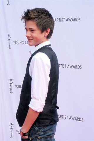 File:Luke Benward- 1271787145.jpg