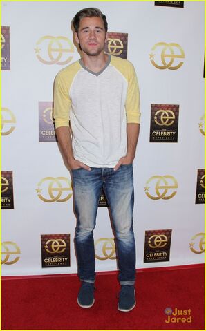 File:Luke Benward- 1405088561.jpg