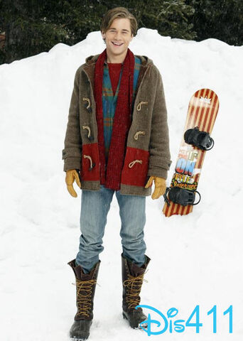 File:Cloud-9-luke-benward-december-2-2013-1.jpg