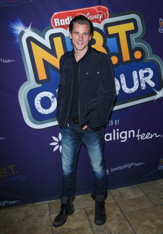 File:Luke Benward- 1362599120.jpg