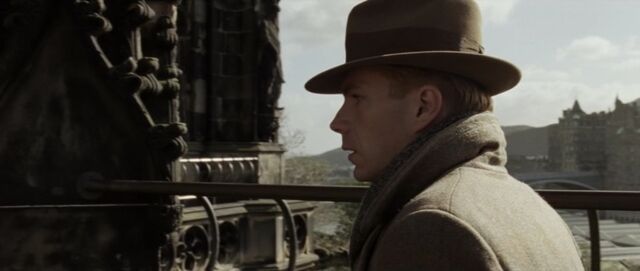 File:Rufus on tower.jpg
