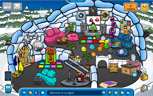 File:ClubPenguinMasterIgloo 2010.09.05.png