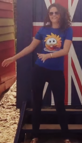 File:ChattaboxHollie.png