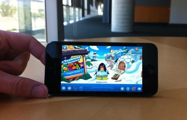 File:ClubPenguinAppiPhonePreview.jpg
