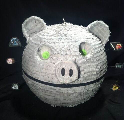 File:AngryBirdsDeathPiggyPinata.jpg