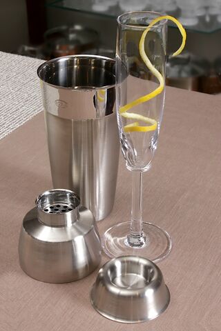 Datei:Cocktail shaker-01.jpg