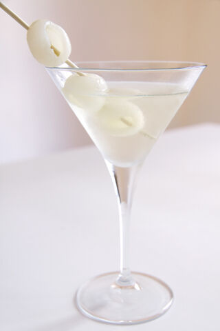 File:Lychee Martini.jpg