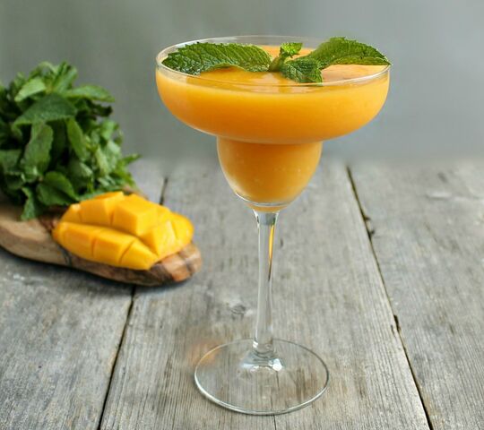 File:Frozen-Mango-Daiquiri.jpg