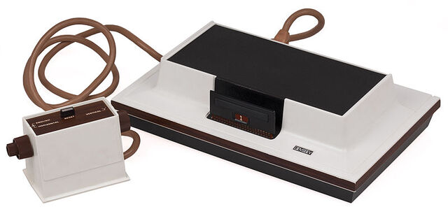 File:800px-Magnavox-Odyssey-Console-Set.jpg