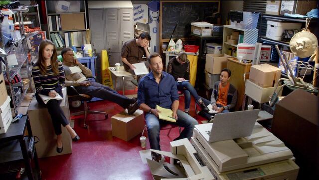 File:6x9 Watching The Sting.jpg