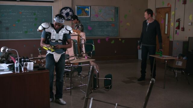 File:S01E23-Spanish classroom.jpg