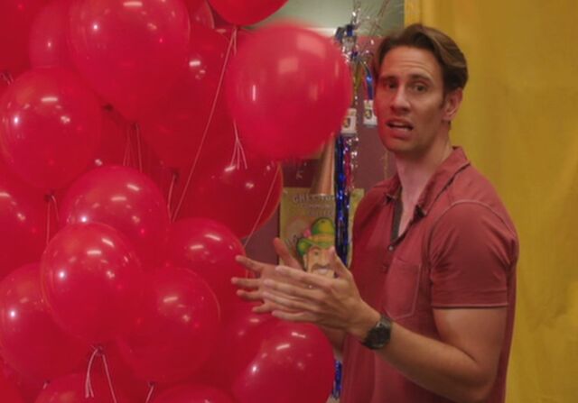 File:S04E04-Lukas balloon bursts.jpg
