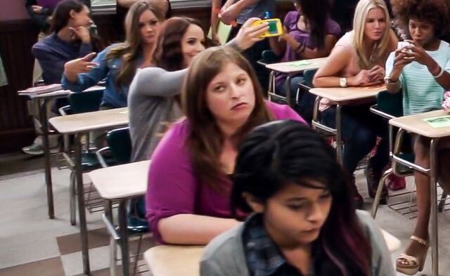 File:4x1 Vicki.jpeg